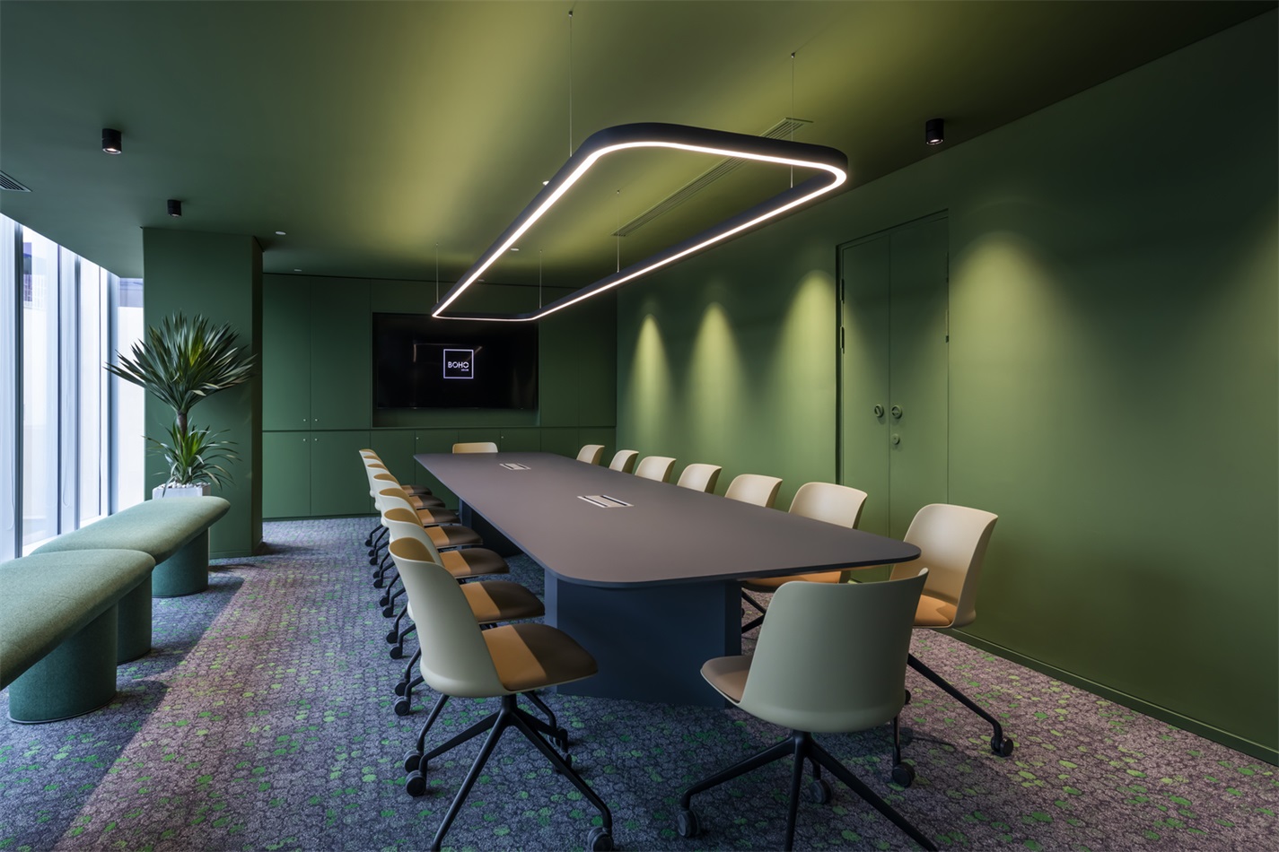 thiết kế phòng họp hiện đại màu xanh