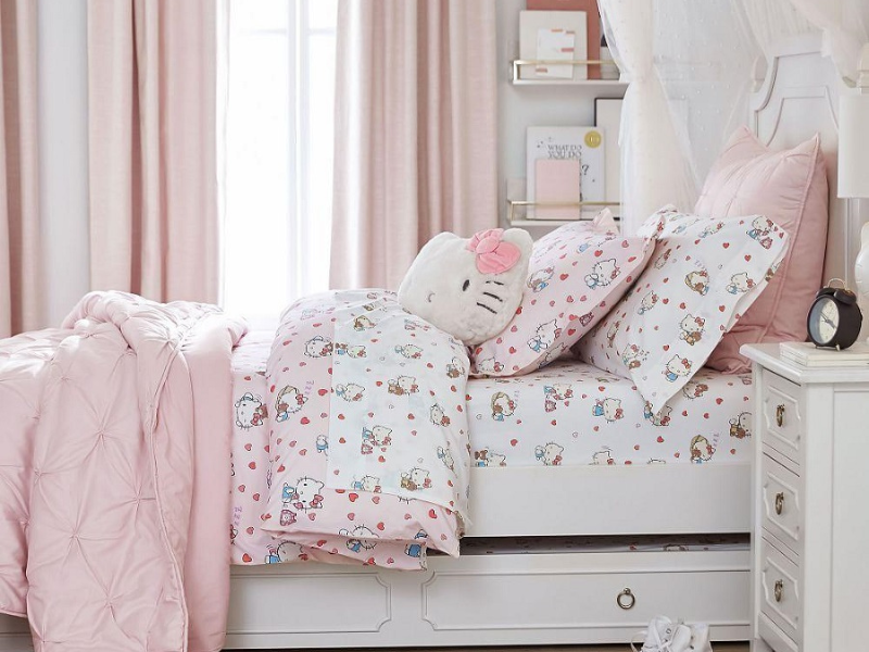 phòng ngủ hello kitty