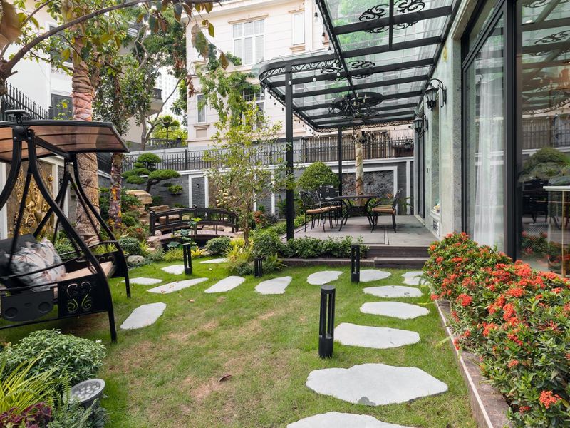 trụ đèn sân vườn