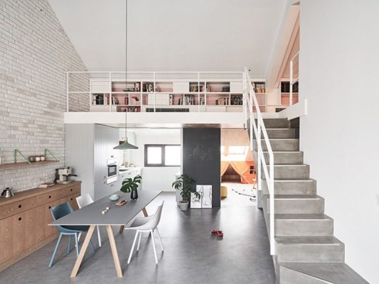 thiết kế phòng khách trên gác lửng