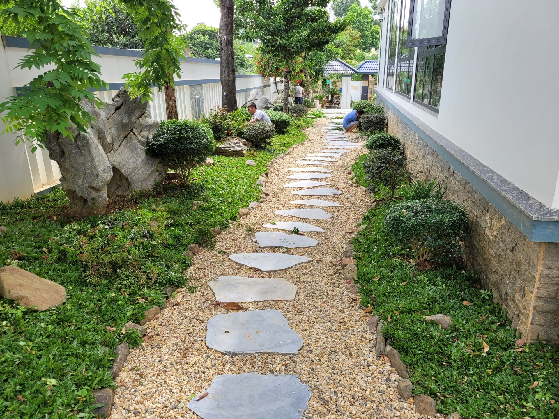 Đá lát lối đi sân vườn